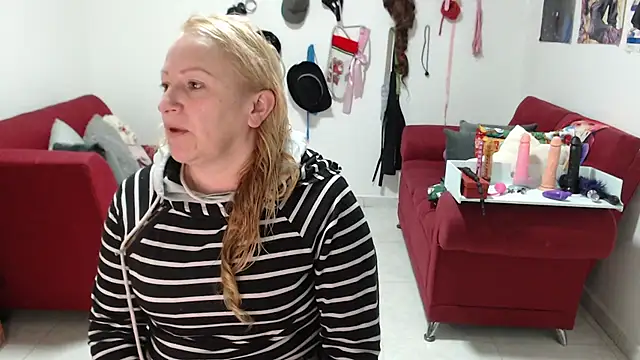 emperabigbootybigass online show from December 19, 12:34 pm