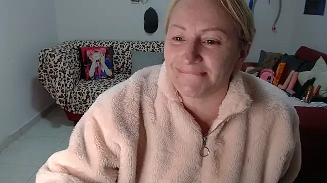 emperabigbootybigass online show from April 7, 12:27 pm