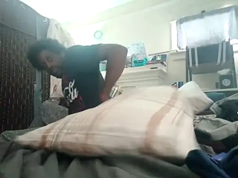 DevinToore online show from November 8, 7:01 pm