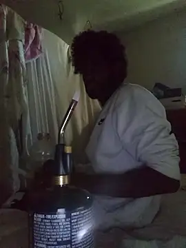 DevinToore online show from April 16, 4:19 pm