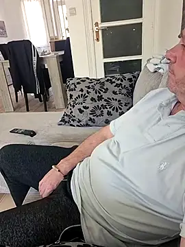 KnownObligation1 online show from April 8, 1:22 pm