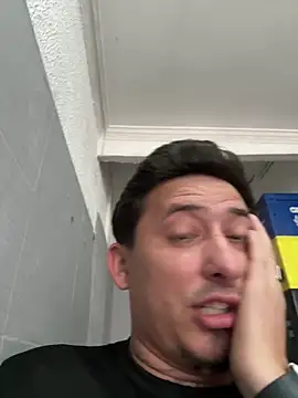 Snapshot of Farias8837 chatting on October 29, 3:14 pm Farias8837 online show from October 29, 3:14 pm