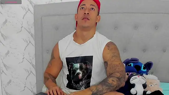 luigiferrara online show from April 5, 2:47 pm