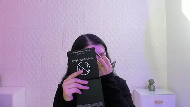 Violetaa diazz online show from March 30, 9:16 pm