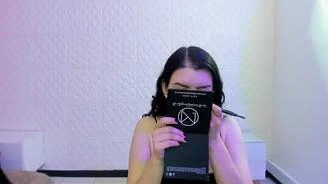Snapshot of Violetaa_diazz chatting on April 24, 9:06 pm Violetaa diazz online show from April 24, 9:06 pm