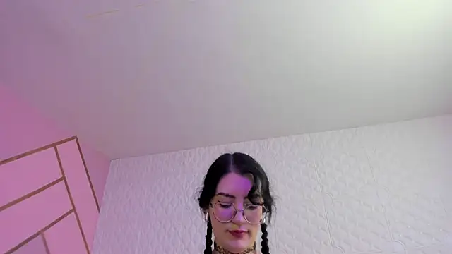 Snapshot of Violetaa_diazz chatting on April 28, 2:27 am Violetaa diazz online show from April 28, 2:27 am