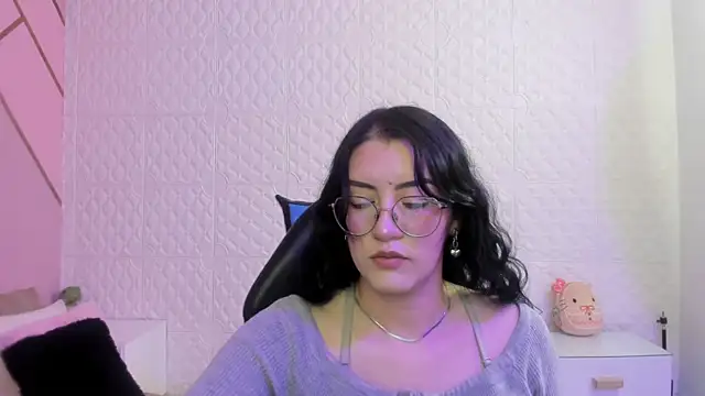 Snapshot of Violetaa_diazz chatting on May 23, 10:03 pm Violetaa diazz online show from May 23, 10:03 pm