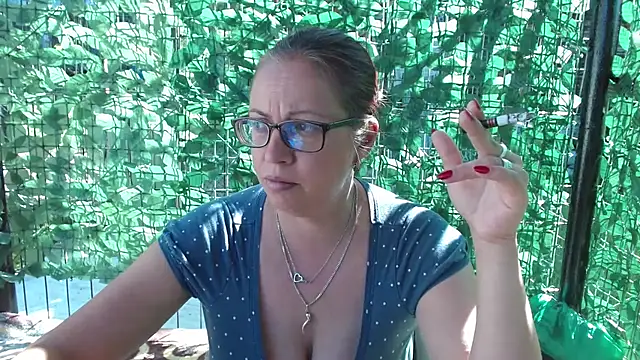Snapshot of LadyHellene chatting on May 26, 7:04 am LadyHellene online show from May 26, 7:04 am