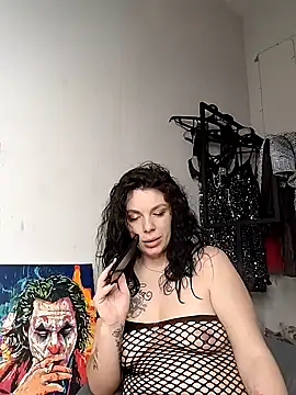 Snapshot of Lola_Hale chatting on January 24, 2:39 am Lola Hale online show from January 24, 2:39 am