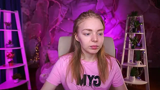 EmilySunshineS online show from February 28, 1:45 pm