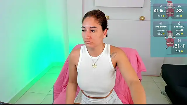 Snapshot of ScarlettWet9 chatting on December 12, 4:04 am ScarlettWet9 online show from December 12, 4:04 am