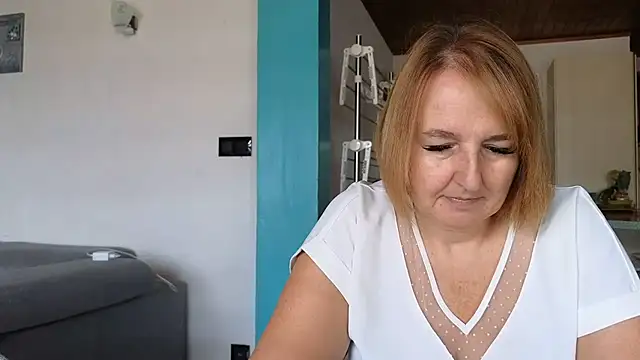 Snapshot of Sandcoq chatting on July 15, 9:14 am Sandcoq online show from July 15, 9:14 am