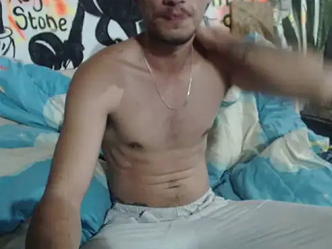 roystonee01 online show from September 9, 9:42 am