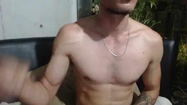 roystonee01 online show from November 15, 3:15 am