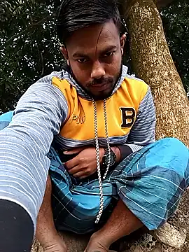 Snapshot of arafat_mia chatting on January 16, 1:09 am arafat mia online show from January 16, 1:09 am