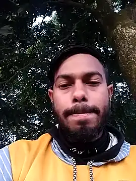 Snapshot of arafat_mia chatting on January 18, 1:09 am arafat mia online show from January 18, 1:09 am