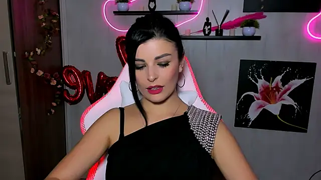 KayWuds online show from March 7, 10:35 am