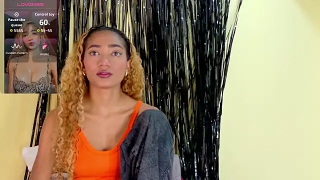 Charlotte Love10 online show from April 18, 7:58 pm