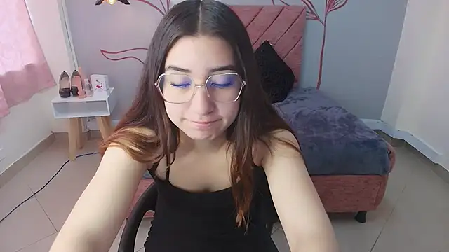 Snapshot of Aly_Cute_ chatting on December 7, 12:45 pm Aly Cute online show from December 7, 12:45 pm