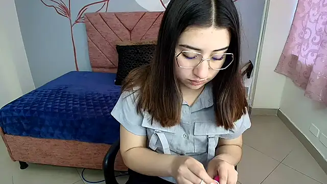 Snapshot of Aly_Cute_ chatting on January 17, 12:10 pm Aly Cute online show from January 17, 12:10 pm
