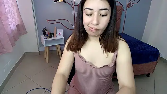 Snapshot of Aly_Cute_ chatting on January 20, 2:57 pm Aly Cute online show from January 20, 2:57 pm