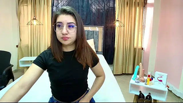 Snapshot of Aly_Cute_ chatting on March 20, 12:00 pm Aly Cute online show from March 20, 12:00 pm