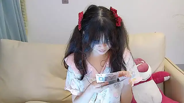 mango-a online show from January 19, 4:04 pm