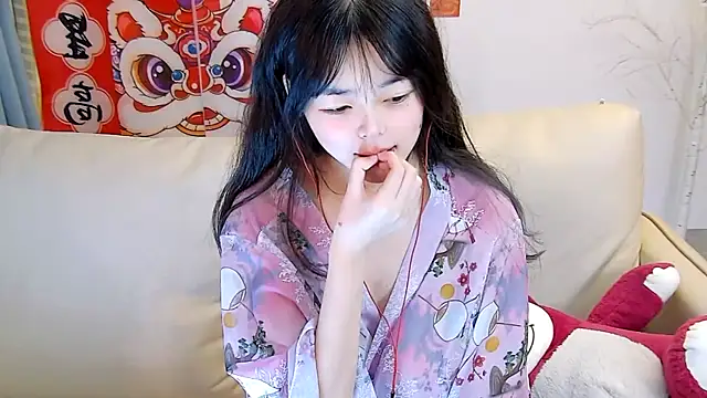 mango-a online show from February 7, 12:39 pm