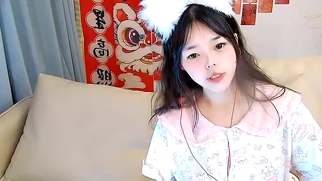 mango-a online show from February 19, 4:00 pm