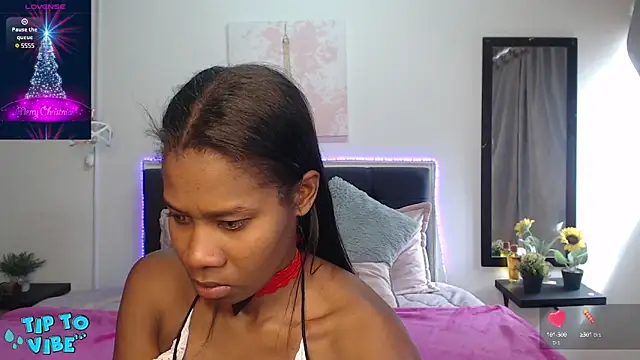 Snapshot of Brown_Pearl chatting on December 22, 6:59 pm Brown Pearl online show from December 22, 6:59 pm