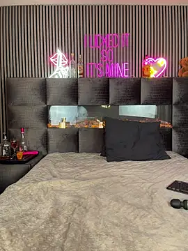 MilaMaaay online show from March 27, 6:07 pm