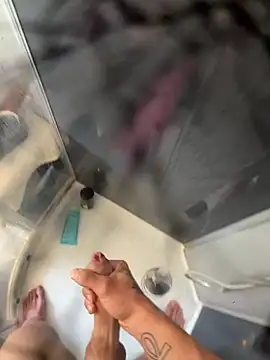 lescro95  online show from April 15, 8:32 am