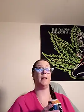 TheGoldenLotus online show from February 28, 9:25 am