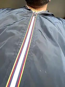 Dikkiduohottt online show from October 7, 11:40 am