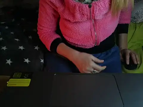 VeneRed online show from March 12, 9:10 pm