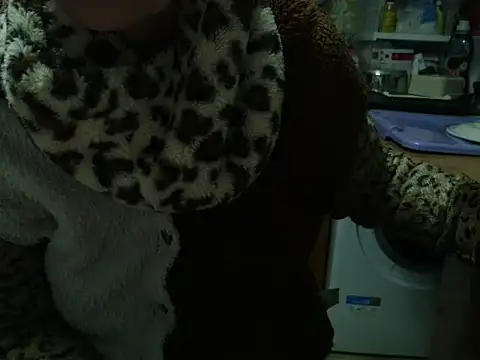 VeneRed online show from March 13, 6:36 pm