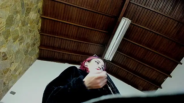 Snapshot of madame_ibby chatting on January 17, 12:54 pm madame ibby online show from January 17, 12:54 pm