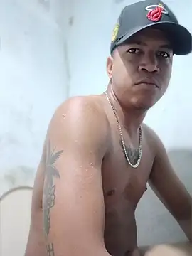 Snapshot of elputoflaco chatting on March 23, 12:42 pm elputoflaco online show from March 23, 12:42 pm