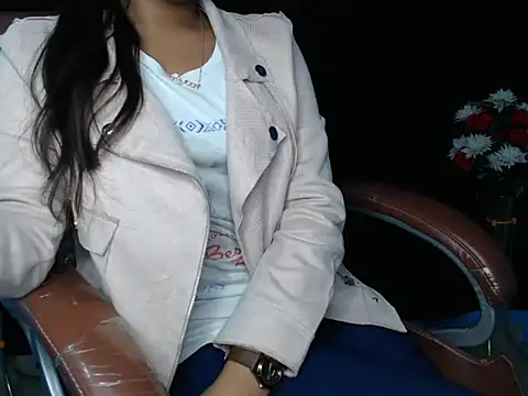 Wish Queen online show from March 6, 2:40 pm