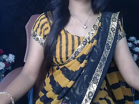 Wish Queen online show from November 1, 8:00 pm