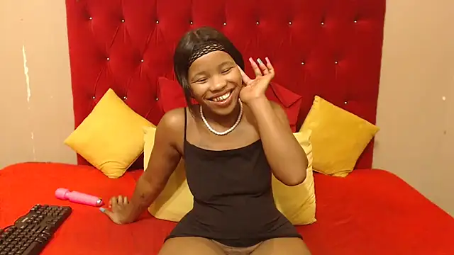 Snapshot of sexyboitypetite23 chatting on January 21, 6:11 am sexyboitypetite23 online show from January 21, 6:11 am