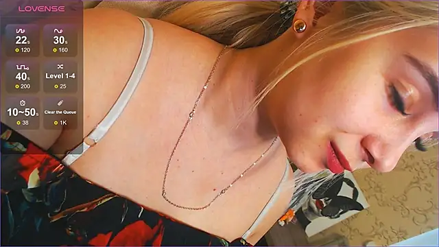 DolphinDreams online show from March 17, 1:18 pm