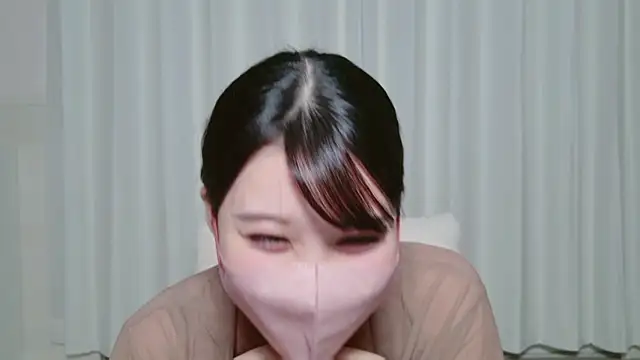 Snapshot of yuki_room chatting on March 5, 6:54 am yuki room online show from March 5, 6:54 am