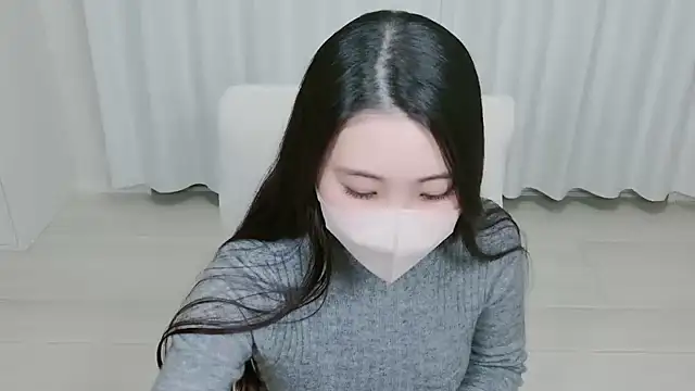 Snapshot of yuki_room chatting on October 3, 2:36 pm yuki room online show from October 3, 2:36 pm