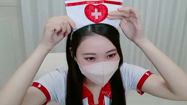 yuki room online show from November 5, 1:11 pm