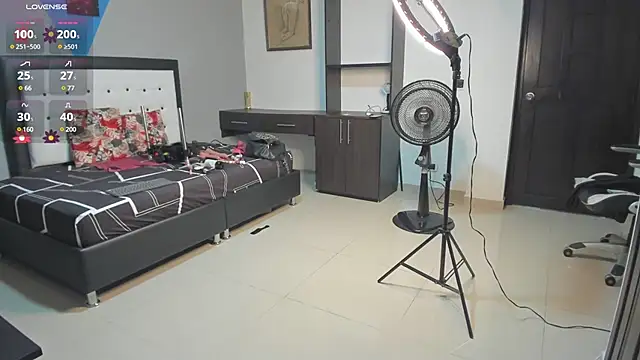 valeria hurtado online show from February 14, 3:54 am