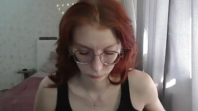Snapshot of KateBunny chatting on May 3, 11:27 am KateBunny online show from May 3, 11:27 am
