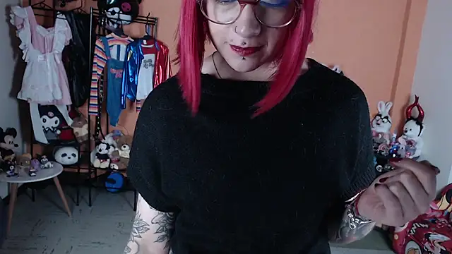 Snapshot of MissMiia2 chatting on April 18, 10:52 am MissMiia2 online show from April 18, 10:52 am
