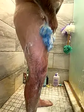 Snapshot of Looneytunes12345 chatting on December 2, 2:50 am Looneytunes12345 online show from December 2, 2:50 am