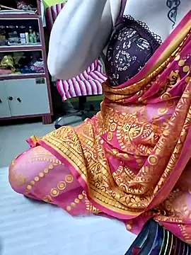 Snapshot of Raja_Ranii chatting on July 12, 12:51 pm Raja Ranii online show from July 12, 12:51 pm